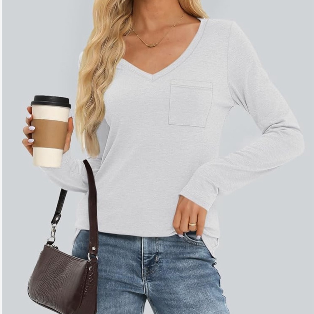 🎀 Host Pick 🎀 Basic V Neck Long Sleeve Tee